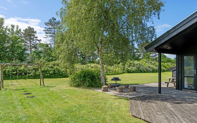 Hermund - 100M from the Sea