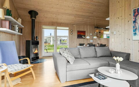 Niesina - 200M from the Sea: Hus, Tag, Hjem, Sommerhus, Skur, Garden Bygninger, Sidespor, Gård, Bjælkehytte, Hytte