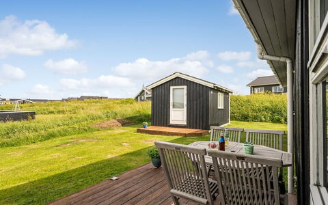 Niesina - 200M from the Sea: Hus, Tag, Hjem, Sommerhus, Skur, Garden Bygninger, Sidespor, Gård, Bjælkehytte, Hytte