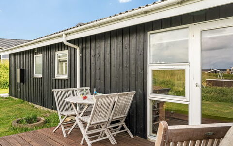 Niesina - 200M from the Sea: Hus, Tag, Hjem, Sommerhus, Skur, Garden Bygninger, Sidespor, Gård, Bjælkehytte, Hytte