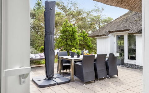 Pihla - 1.1Km from the Sea: Blå, Busk, Sommerhus, Bunddække, Have, Estate, Skygge, Landscaping, Stuehus, Eco Hotel