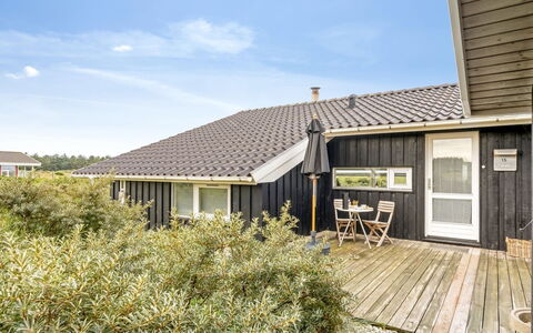 Nuka - 400M from the Sea: Svømmepøl, Udendørs Møbler, Møbel, Udvej, Flise, Eco Hotel, Skygge, Stol, Fritid, Estate