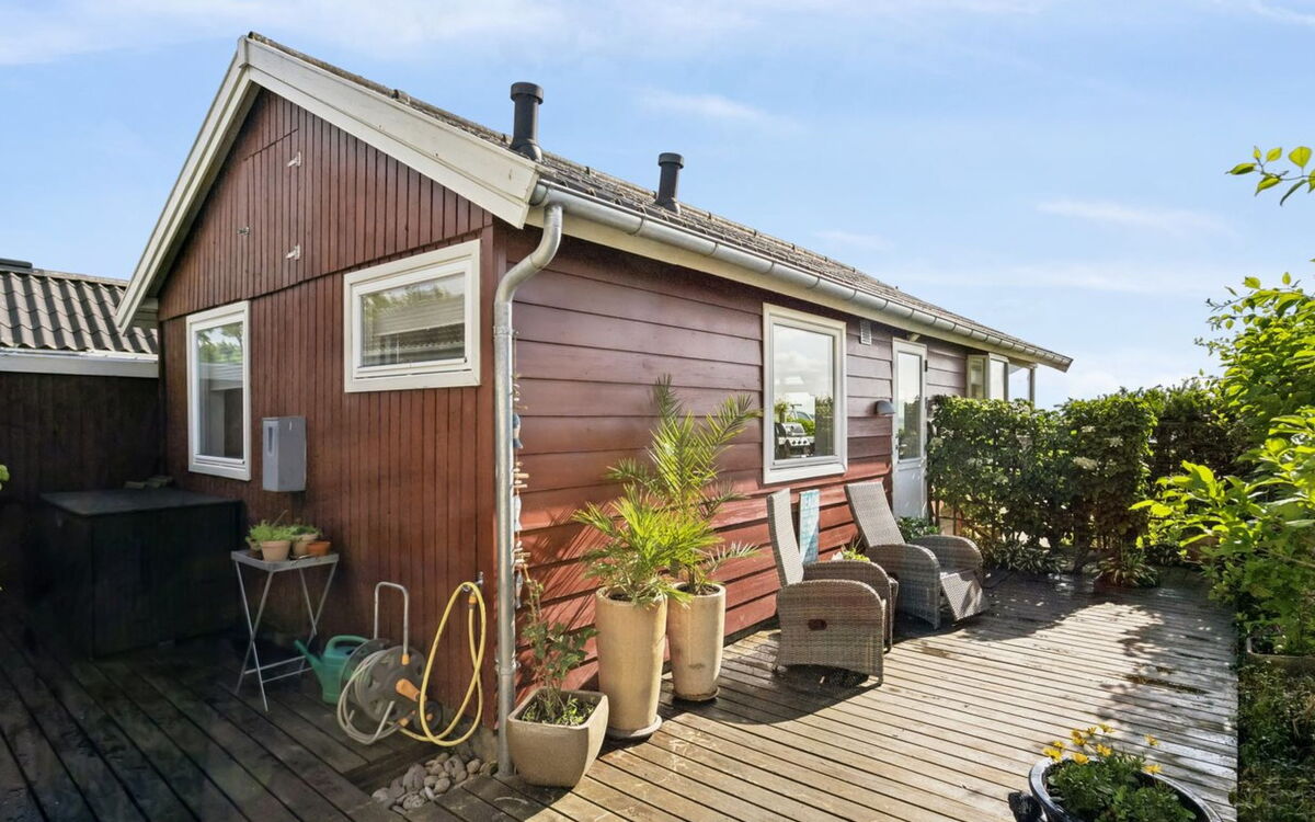 Anselmi - 25M from the Sea