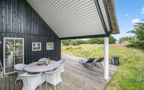 Helmi - 1.5Km from the Sea: Tag, Hus, Hjem, Sommerhus, Dør, Sidespor, Dæk, Veranda, Planke, Hårdttræ