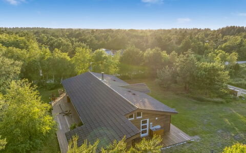 Zölestine - from the Sea: Træ, Landskab, Hus, Hjem, Land Lot, Landdistrikt, Sommerhus, Tag, Estate, Stuehus