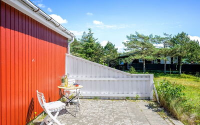 Arntraud - 500M from the Sea