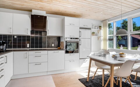 Clea - 300M from the Sea: Hus, Tag, Hjem, Sommerhus, Skur, Garden Bygninger, Sidespor, Gård, Bjælkehytte, Hytte