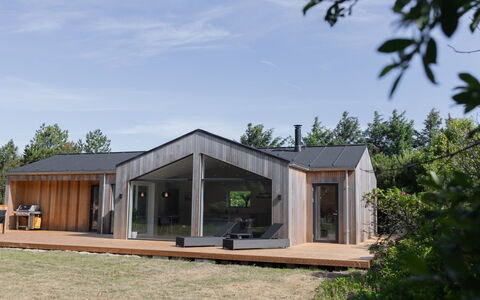 Nico - 600M from the Sea: Køkken, Countertop, Køkken Apparat, Gulvbelægning, Cabinetry, Indretning, Større Bandage, Etage, Hjem, Møbel