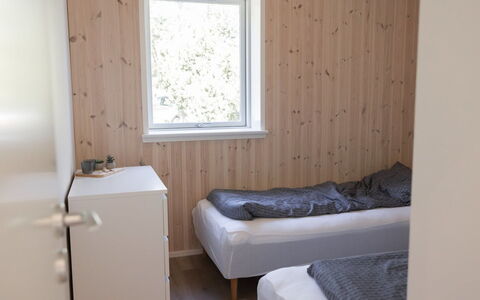 Nico - 600M from the Sea: Træ, Gulvbelægning, Etage, Indretning, Soveværelse, Værelse, Hjem, Bejdse, Loft, Seng