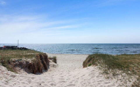 Srebrenka - 350M from the Sea: Himmel, Blå, Krop Af Vand, Strand, Naturligt Miljø, Horisont, Kyst, Hav, Sommer