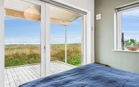 Susana - 50M from the Sea: Svømmepøl, Udendørs Møbler, Møbel, Udvej, Flise, Eco Hotel, Skygge, Stol, Fritid, Estate