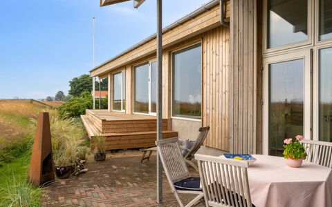 Susana - 50M from the Sea: Svømmepøl, Udendørs Møbler, Møbel, Udvej, Flise, Eco Hotel, Skygge, Stol, Fritid, Estate