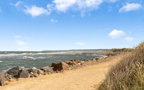 Zina - 50M from the Sea: Hus, Hjem, Tag, Sommerhus, Estate, Landscaping, Garden Bygninger, Sidespor, Stuehus
