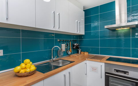 Palacio del Mar: Countertop, Cabinetry, Tap, Køkkenvask, Håndvask, Ejendom, Bygning, Sanitærarmatur, Køkken, Indretning