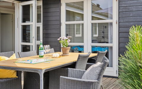 Hakan - 900M from the Sea: Hus, Hjem, Tag, Boligområde, Sommerhus, Estate, Stuehus, Lawn, Landscaping, Sidespor