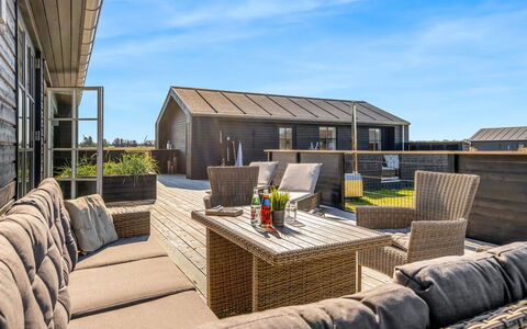 Inola - 2Km from the Sea: Træ, Hjem, Veranda, Dæk, Hårdttræ, Tag, Bejdse, Trægulve, Eco Hotel