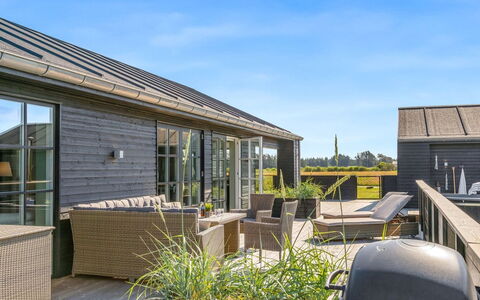 Inola - 2Km from the Sea: Træ, Hjem, Veranda, Dæk, Hårdttræ, Tag, Bejdse, Trægulve, Eco Hotel
