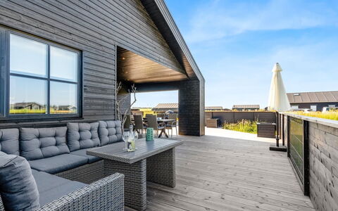 Inola - 2Km from the Sea: Træ, Hjem, Veranda, Dæk, Hårdttræ, Tag, Bejdse, Trægulve, Eco Hotel