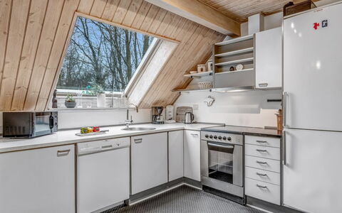 Hera: Køkken, Køkken Apparat, Større Bandage, Countertop, Træ, Komfur, Loft, Gaskomfur, Indretning, Komfur