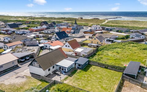 Darja - 300M from the Sea: Hus, Tag, Hjem, Sommerhus, Skur, Garden Bygninger, Sidespor, Gård, Bjælkehytte, Hytte
