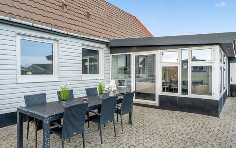 Darja - 300M from the Sea: Hus, Tag, Hjem, Sommerhus, Skur, Garden Bygninger, Sidespor, Gård, Bjælkehytte, Hytte