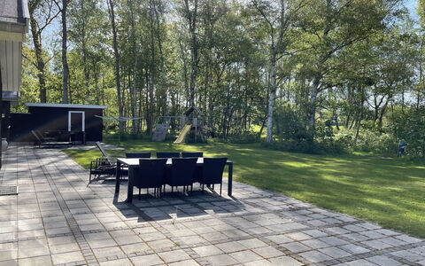 Patrice - 300M from the Sea: Træ, Hjem, Veranda, Dæk, Hårdttræ, Tag, Bejdse, Trægulve, Eco Hotel