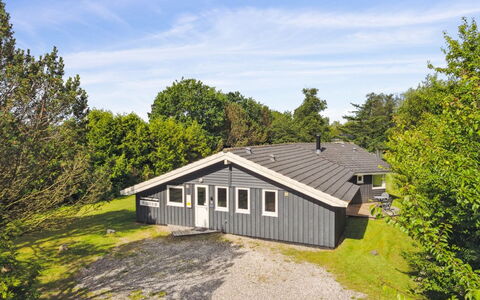 Falka - 300M from the Sea: Bjergkæde, Dal, Bjerglandsby, Ferieby