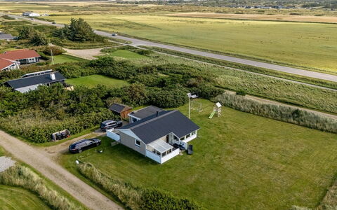 Hejdi - 650M from the Sea: Boligområde, Hus, Tag, Almindeligt, Hjem, Landskab, Land Lot, Fugleperspektiv, Landdistrikt, Menneskelig Bosættelse