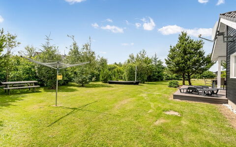Lissi - 3.5Km from the Sea: Fritid, Reklame, Parkere, Banner, Skilt, Sti