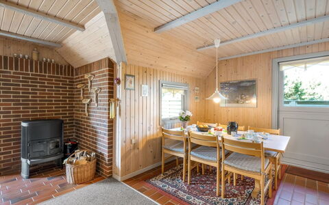 Folmer - 700M from the Sea: Sommerhus, Skur, Hytte, Stuehus, Prærie, Hytte, Lade, Bjælkehytte, Garden Bygninger