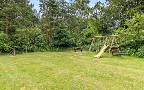 Næwe - 30Km from the Sea: Græs, Land Lot, Have, Lawn, Skygge, Eng, Landscaping, Parkere, Pasture