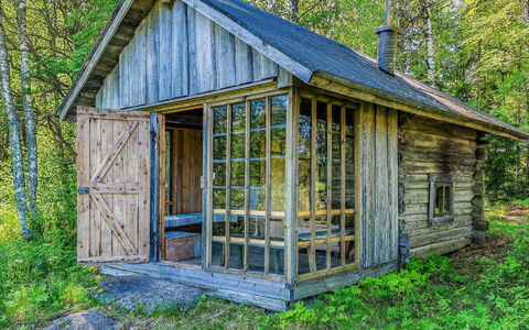 Riimantupa: Møbel, Indretning, Gulvbelægning, Etage, Bord, Loft, Køkken & Spisebord, Belysning, Stol, Hjem