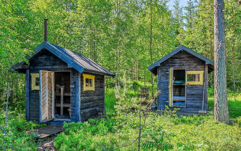 Riimantupa: Møbel, Indretning, Gulvbelægning, Etage, Bord, Loft, Køkken & Spisebord, Belysning, Stol, Hjem