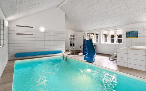 Jalina - 200M from the Sea: Svømmepøl, Udendørs Møbler, Møbel, Udvej, Flise, Eco Hotel, Skygge, Stol, Fritid, Estate