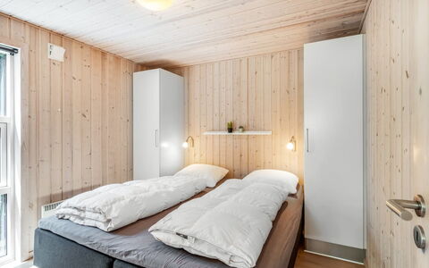 Fritzi - 1.7Km from the Sea: Soveværelse, Træ, Seng, Loft, Indretning, Sengetøj, Etage, Sengetøj, Gulvbelægning, Værelse