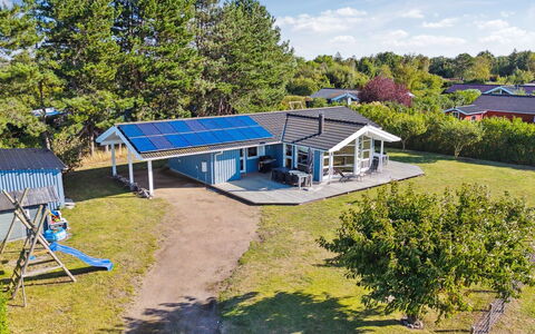 Ilsi - 275M from the Sea: Hjem, Sommerhus, Veranda, Sidespor, Stuehus, Udendørs Struktur