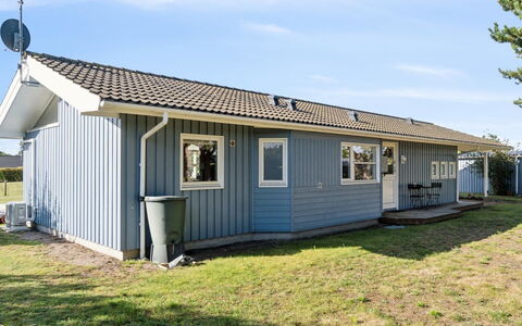 Ilsi - 275M from the Sea: Hus, Hjem, Boligområde, Sommerhus, Sidespor, Estate, Indkørsel, Gård