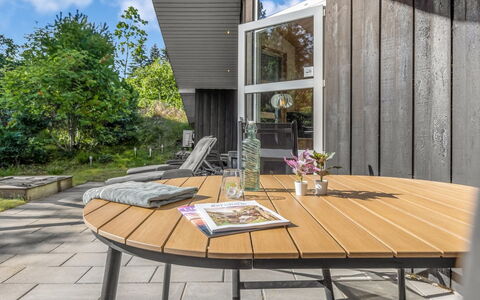 Brunetta - 350M from the Sea: Træ, Hjem, Veranda, Dæk, Hårdttræ, Tag, Bejdse, Trægulve, Eco Hotel