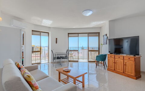 Excellent Seafront & Seaview: Lejlighed, Hav, Altan, Ejerlejlighed, Hårdttræ, Bejdse, Hotel
