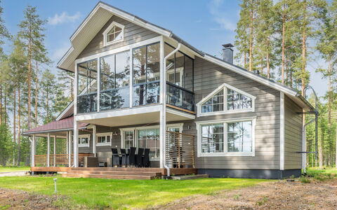 Levähdys: Sommerhus, Veranda, Sidespor, Estate, Stuehus, Bjælkehytte