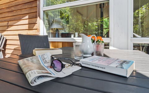 Emmie - 1.2Km from the Sea: Tag, Hus, Boligområde, Hjem, Estate, Sommerhus, Design