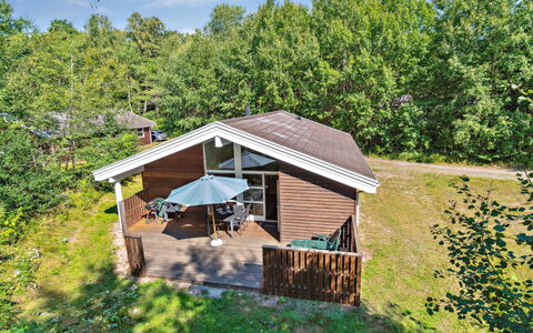 Emmie - 1.2Km from the Sea: Tag, Hus, Boligområde, Hjem, Estate, Sommerhus, Design