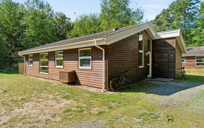Emmie - 1.2Km from the Sea