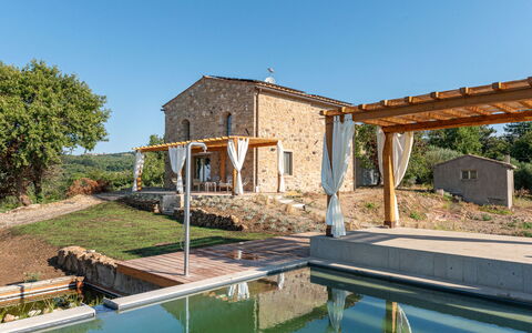 Oasi di Benessere Bio: Vand, Plante, Himmel, Bygning, Ejendom, Hus, Træ, Vindue, Indretning, Fritid