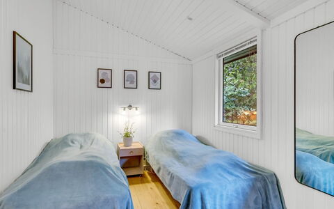 Aleida - 400M from the Sea: Træ, Loft, Hjem, Soveværelse, Etage, Sommerhus, Seng, Sengetøj, Sengetøj, Hårdttræ