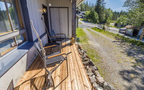 Rukaköngäs 27: Træ, Sommerhus, Hjem, Sidespor, Dæk, Planke, Veranda, Gård, Hårdttræ, Bjælkehytte
