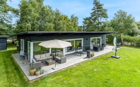 Nielsigne - 1.3Km from the Sea: Bjergrige Landskabsformer, Bjerg, Bakke, Bjergkæde, Hill Station, Menneskelig Bosættelse, Urban Design, Alps, Dal, Topmøde