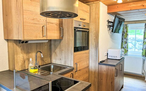 Irdning - Donnersbachtal 649: Køkkenvask, Countertop, Tap, Håndvask, Ejendom, Cabinetry, Sanitærarmatur, Køkken Apparat, Komfur, Belysning