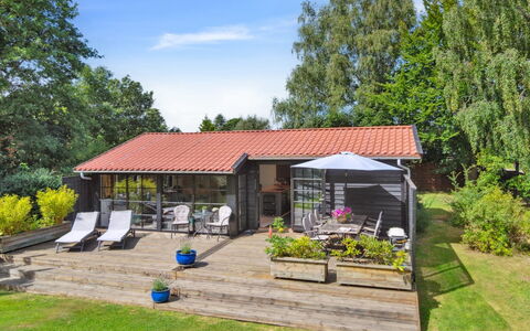Bedine - 1.3Km from the Sea: Hus, Sommerhus, Hjem, Tag, Skygge, Have, Garden Bygninger, Veranda, Backyard