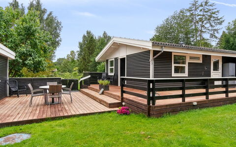 Franke - 2.1Km to the Fjord: Træ, Tag, Hjem, Hus, Arkitektur, Sidespor, Land Lot, Sommerhus, Skur, Garden Bygninger